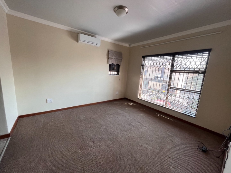 3 Bedroom Property for Sale in Baillie Park North West